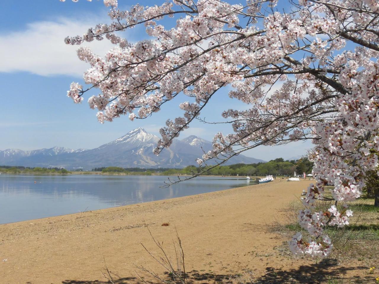 ホテルLakeside Banko 猪苗代町 エクステリア 写真