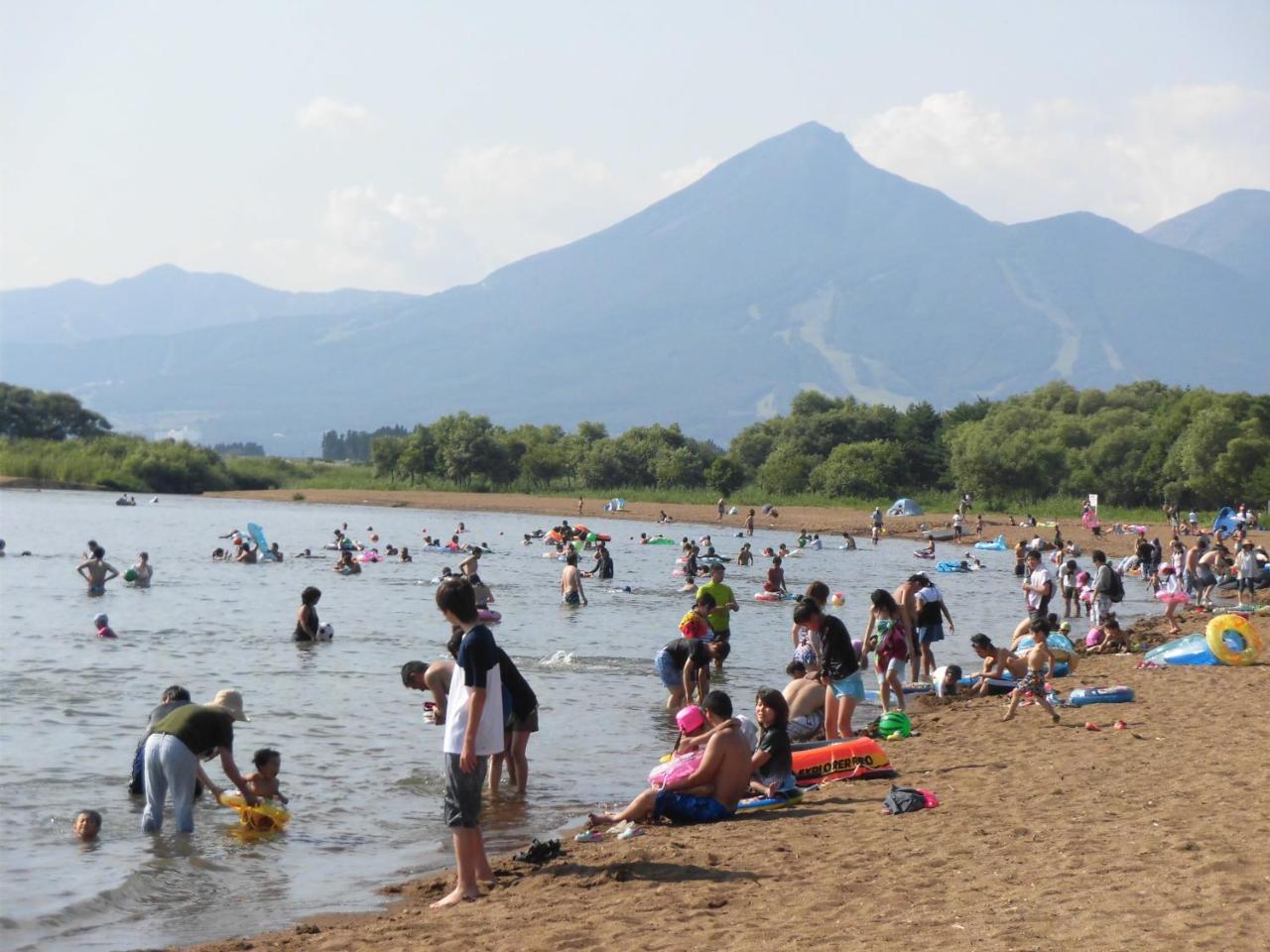 ホテルLakeside Banko 猪苗代町 エクステリア 写真